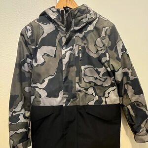 Quicksilver Boys Camo Snowboarding Jacket Size XL, 14